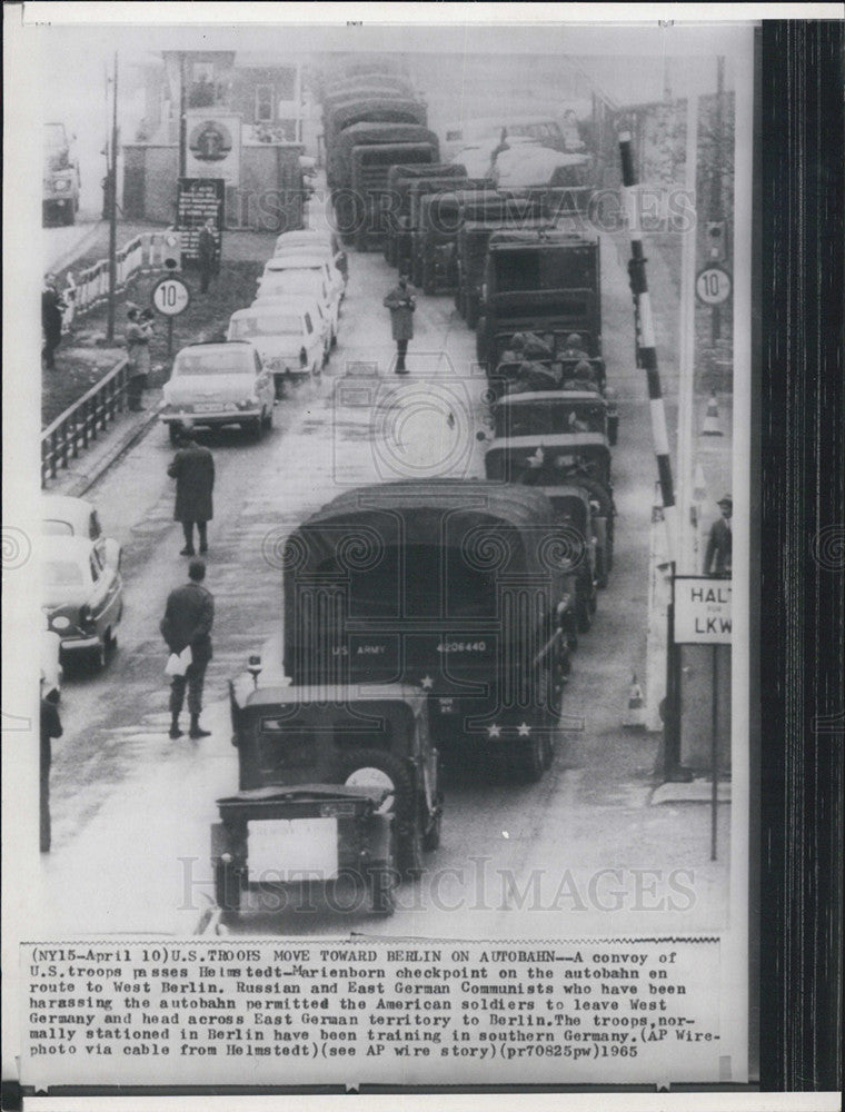 1965 Press Photo U.S. Convoy advance on Berlin via Autobahn - Historic Images