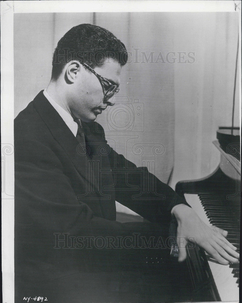 Leon Fleisher Denver Symphony Orchestra 1954 Vintage Press Photo leon-fleisher-denver-symphony-orchestra-1954-vintage-press-photo
