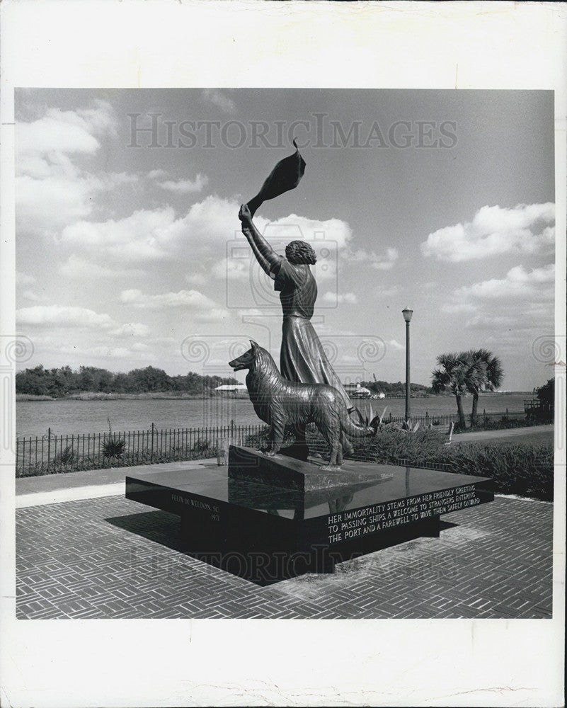 1981 Press Photo statue Florence Martus - Historic Images