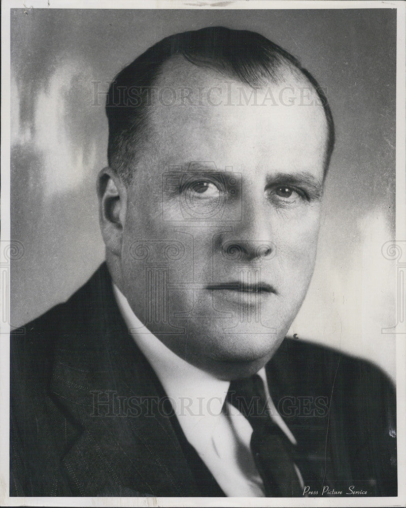 1952 Press Photo Mr. Francis A. Fisher, Vice President of Detroit Bank. - Historic Images