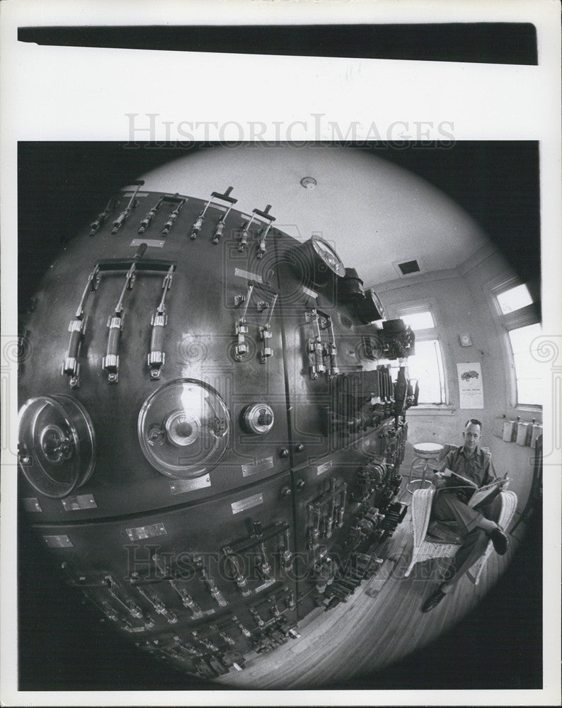 1976 Press Photo Inside the Platt Street Bridge, Tampa, Florida - Historic Images