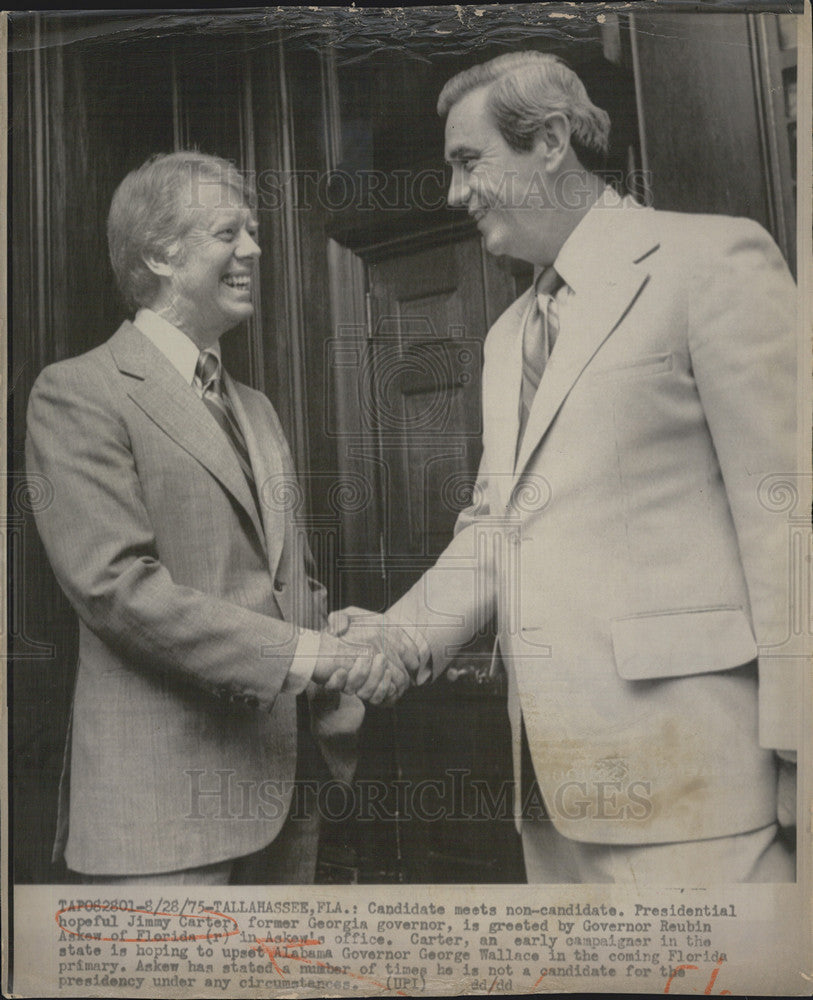 1975 Press Photo Jimmy Carter Greets Florida Governor Reubin Askew At Campaign - Historic Images