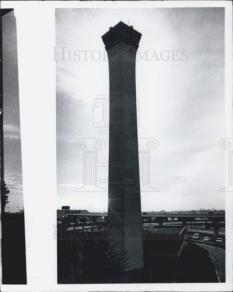 Press Photo Control tower at Tampa International Airport - Historic Images