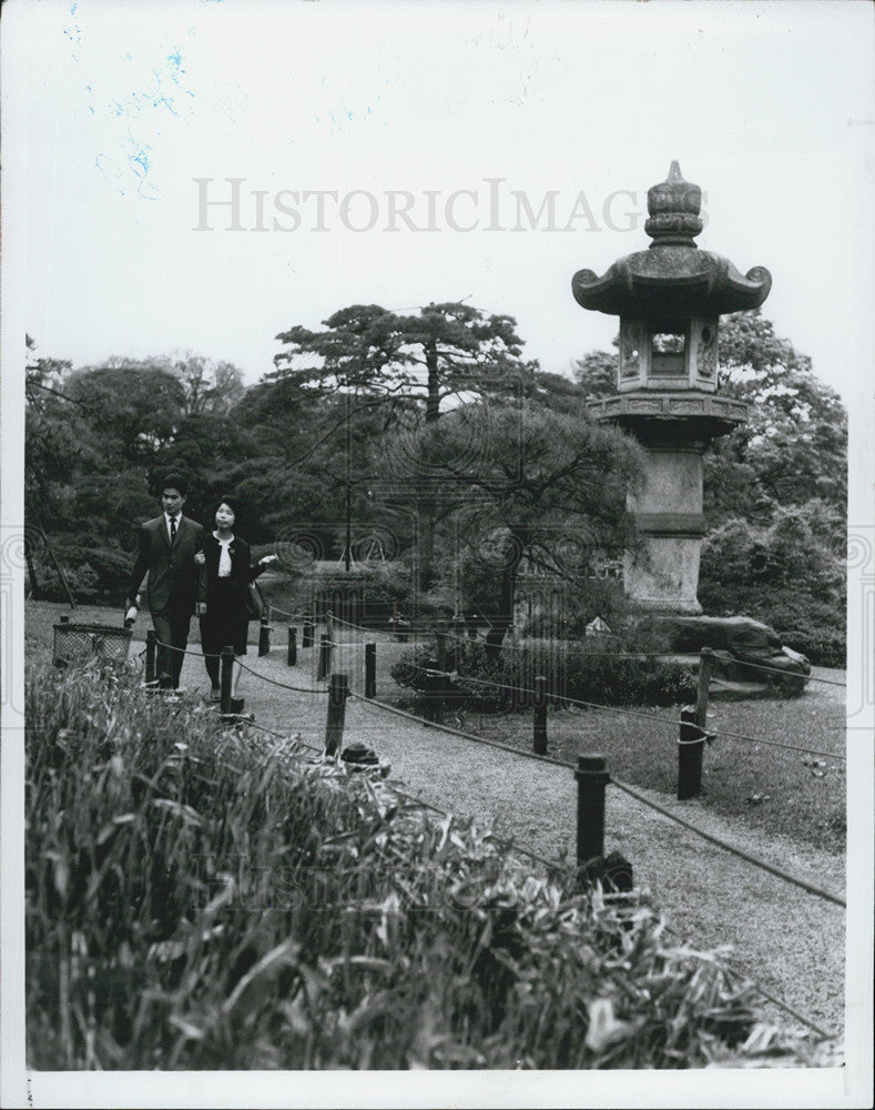 1989 Press Photo Rikugien Gardens in Tokyo, Japan - Historic Images