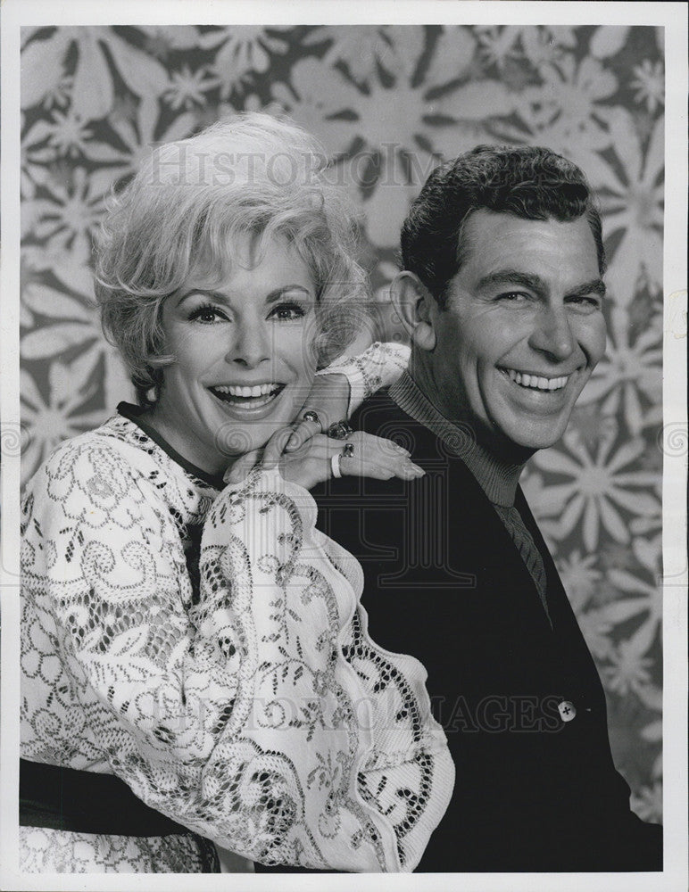 1969 Press Photo Actors Janet Leigh Andy Griffith LOOKING BACK CBS Television - Historic Images