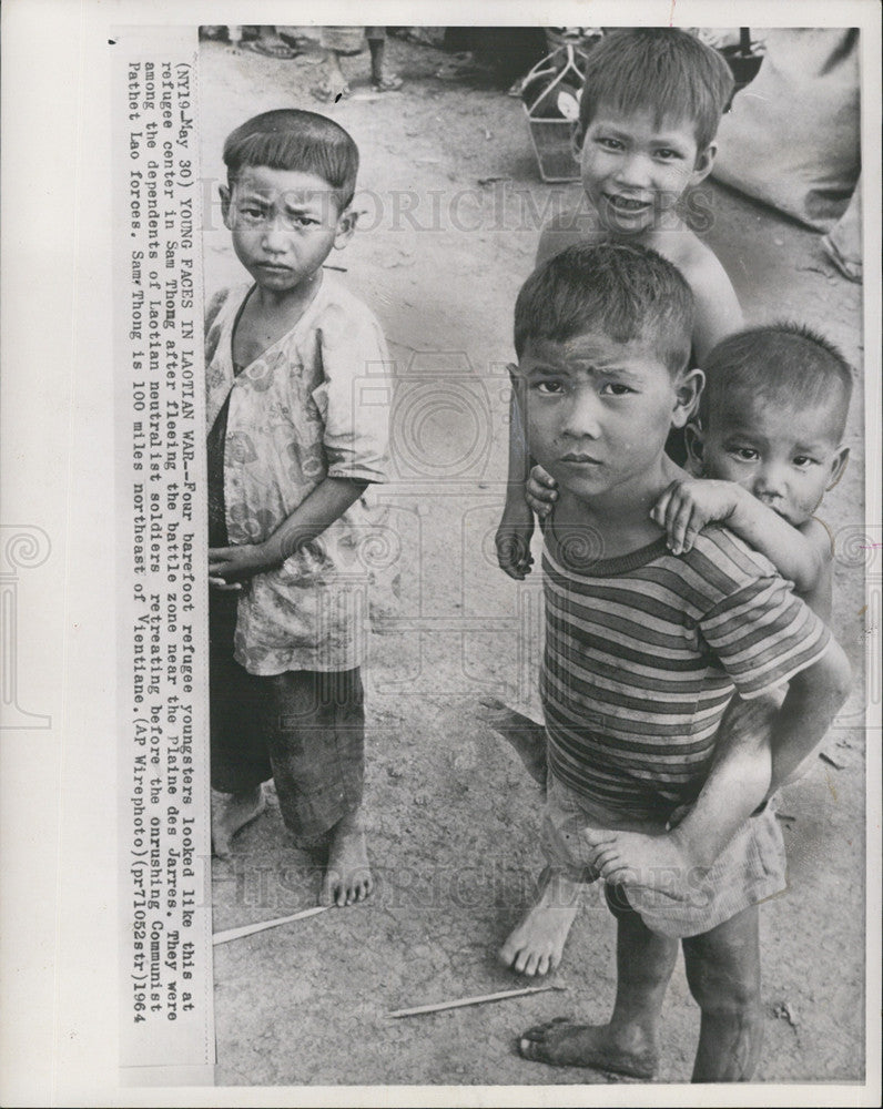 1964 Press Photo Laotian Refugees From Plaine des Jarres - Historic Images
