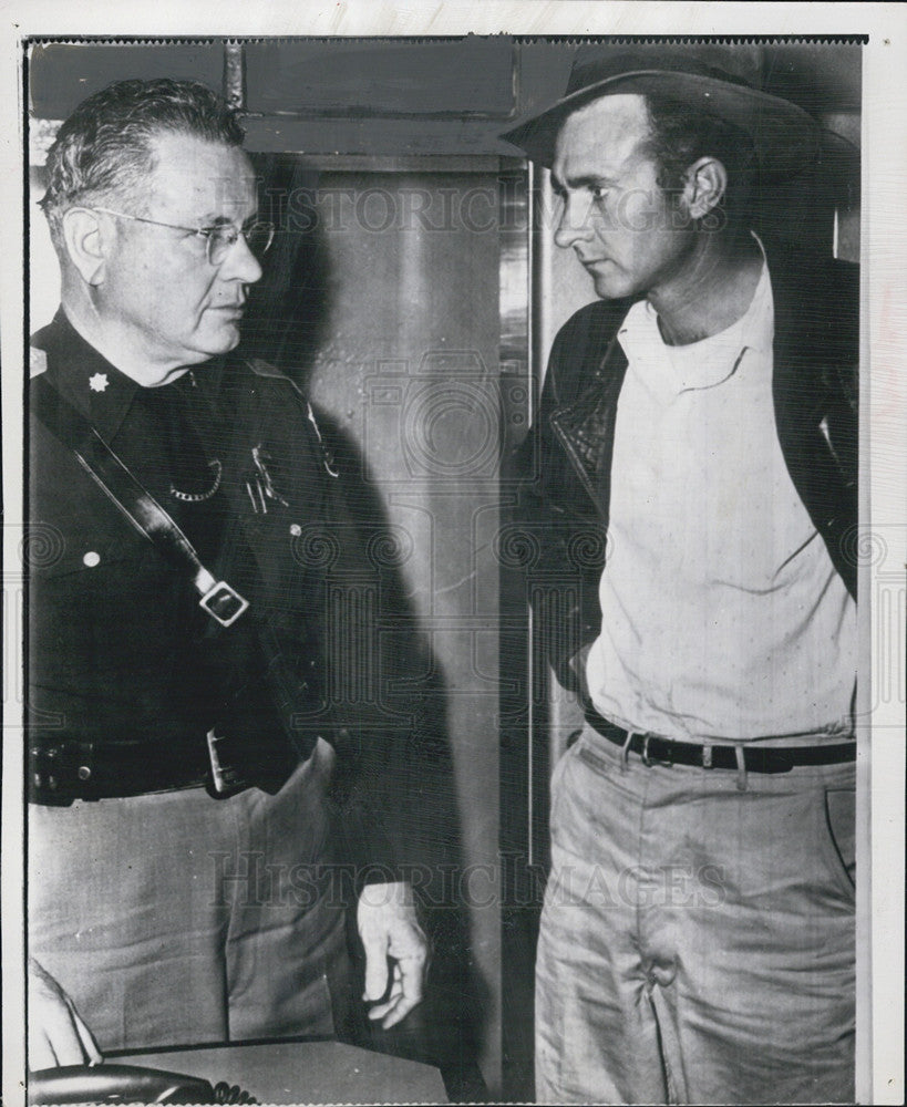 1952 Press Photo Arizona state prison escapee Alvin O. Turnbow is arrested. - Historic Images