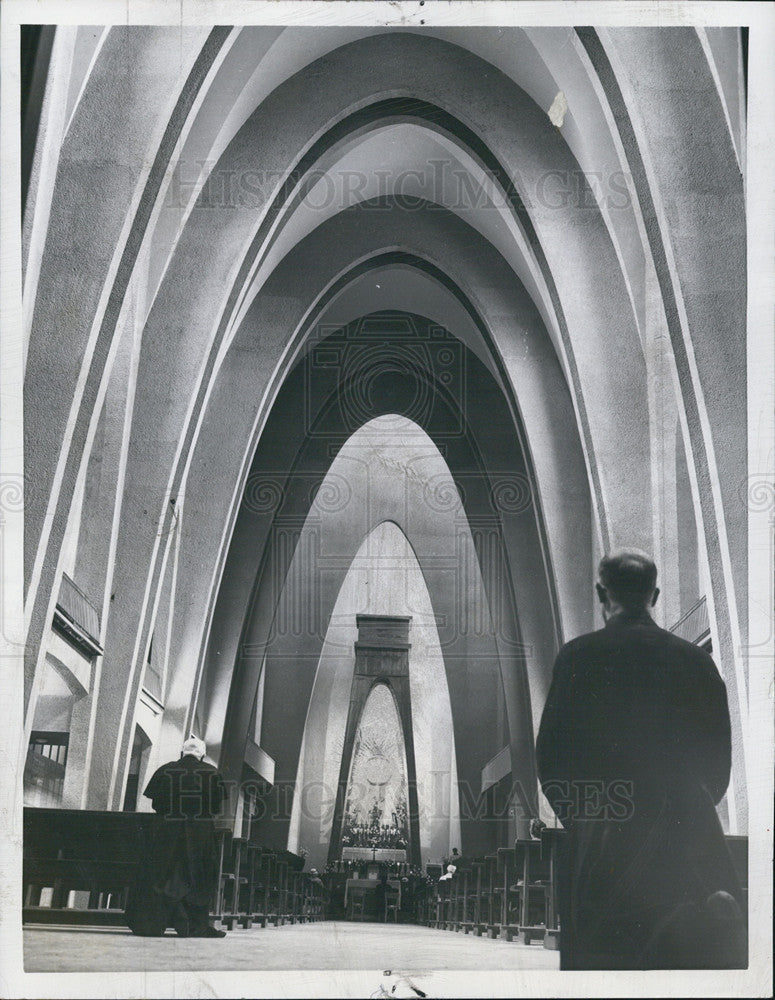 1955 Press Photo Interior Canadian Church Rome Madonna Holy Sacrament Italy - Historic Images