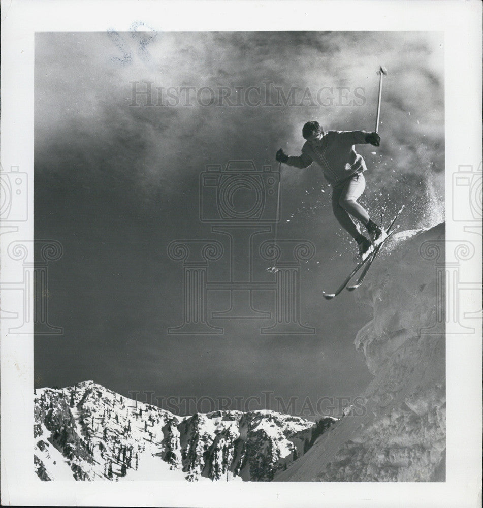 1961 Press Photo Dr. John W. McGee of Salt Lake City took this skiing photo. - Historic Images