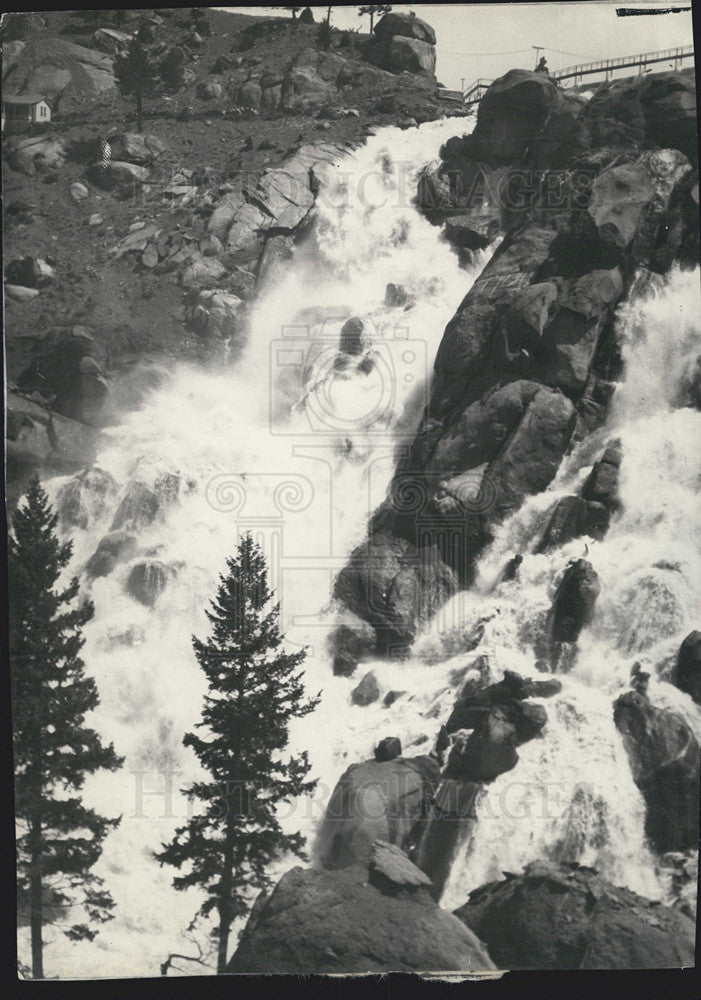 1921 Press Photo Nature Waterfalls, Mountain - Historic Images