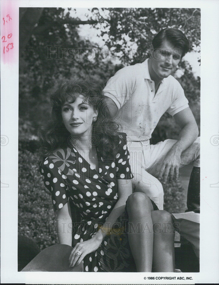 1986 Press Photo Jane Seymour and Garrick Dowhen in ABC&#39;s &quot;Crossings&quot; - Historic Images