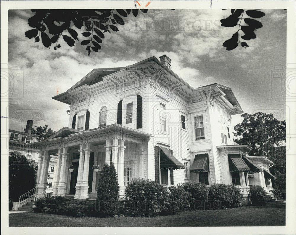 1977 Press Photo The historic Gessert home in Janesville, Wi - Historic Images