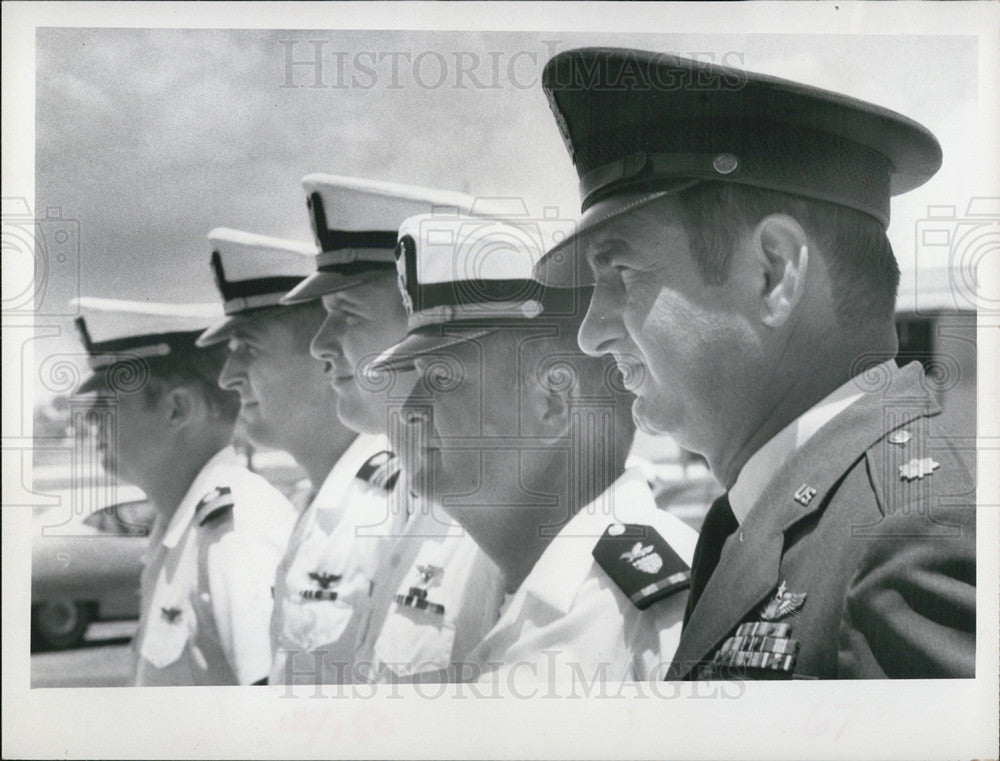 1970 Press Photo Maj JR  AF Officer On Loan For Coast Guard - Historic Images