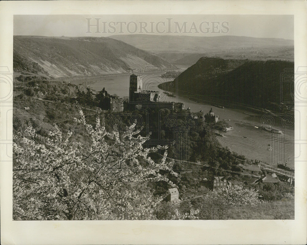 Press Photo Bird&#39;s Eye View of Germany&#39;s Rhine River And Castle - Historic Images