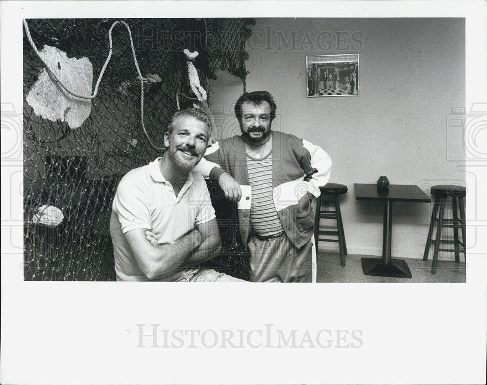 1988 Press Photo Randy Nassar Sam Donato Owners Sold Rock Cafe Palm Harbor - Historic Images