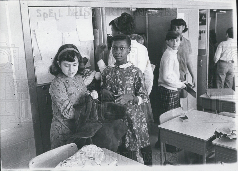 1968 Press Photo McDade student exchange program with Lincolnwood - Historic Images