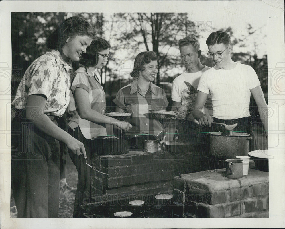 1951 Press Photo Pueblo Presbytery Youth Group From Southern Colorado - Historic Images