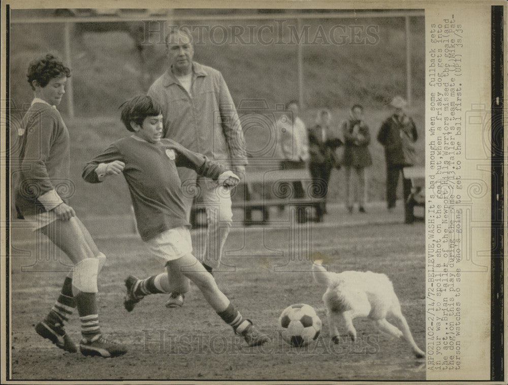 1974 Press Photo Brian Taller Mike Patterson Newport Hills Warrior Soccer - Historic Images