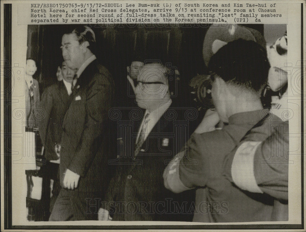 1972 Press Photo Red Cross Delegates Lee Bum-Suk and Kim Tae-Hui - Historic Images