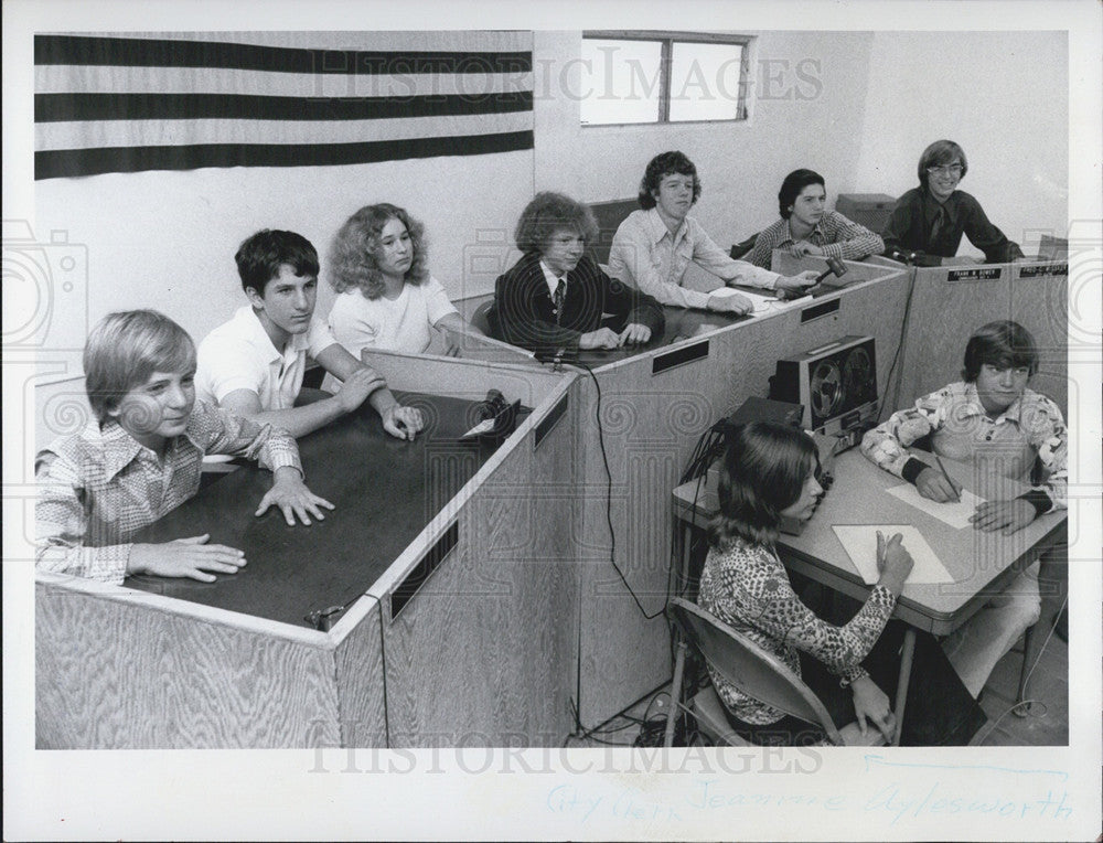 1974 Press Photo Acting Government Officials Jeff Kopelman Donna Cohn Taylor - Historic Images