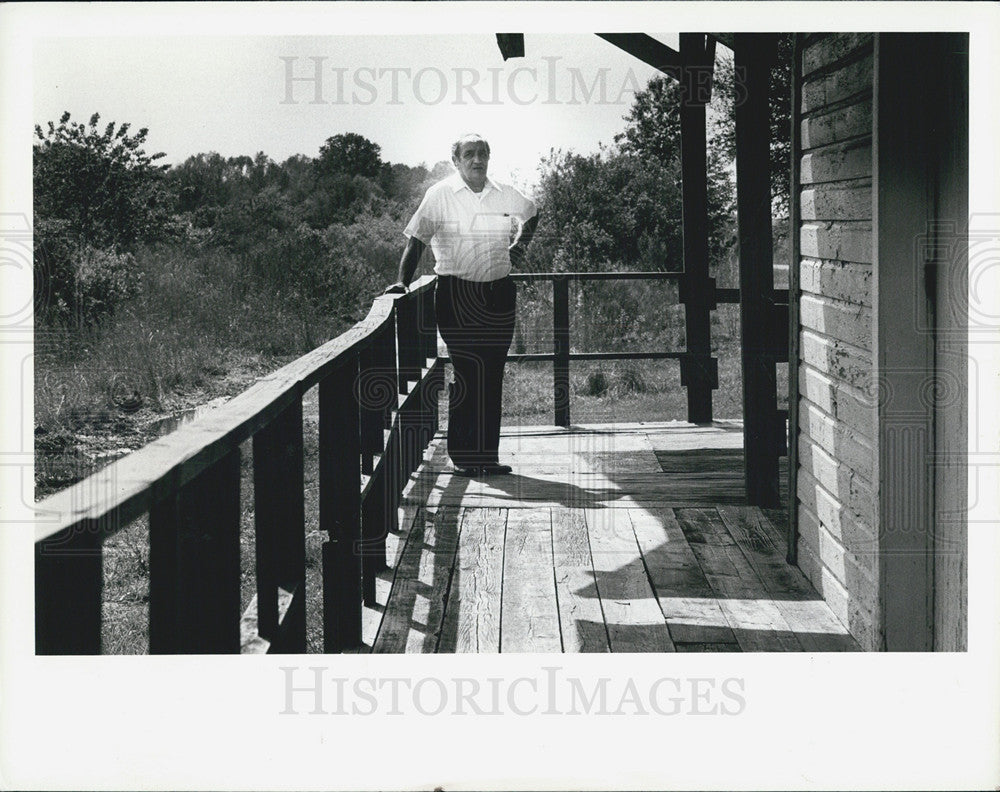 1982 Press Photo Former San Antonio Texas Mayor Malin Marsh Old Depot Platform - Historic Images