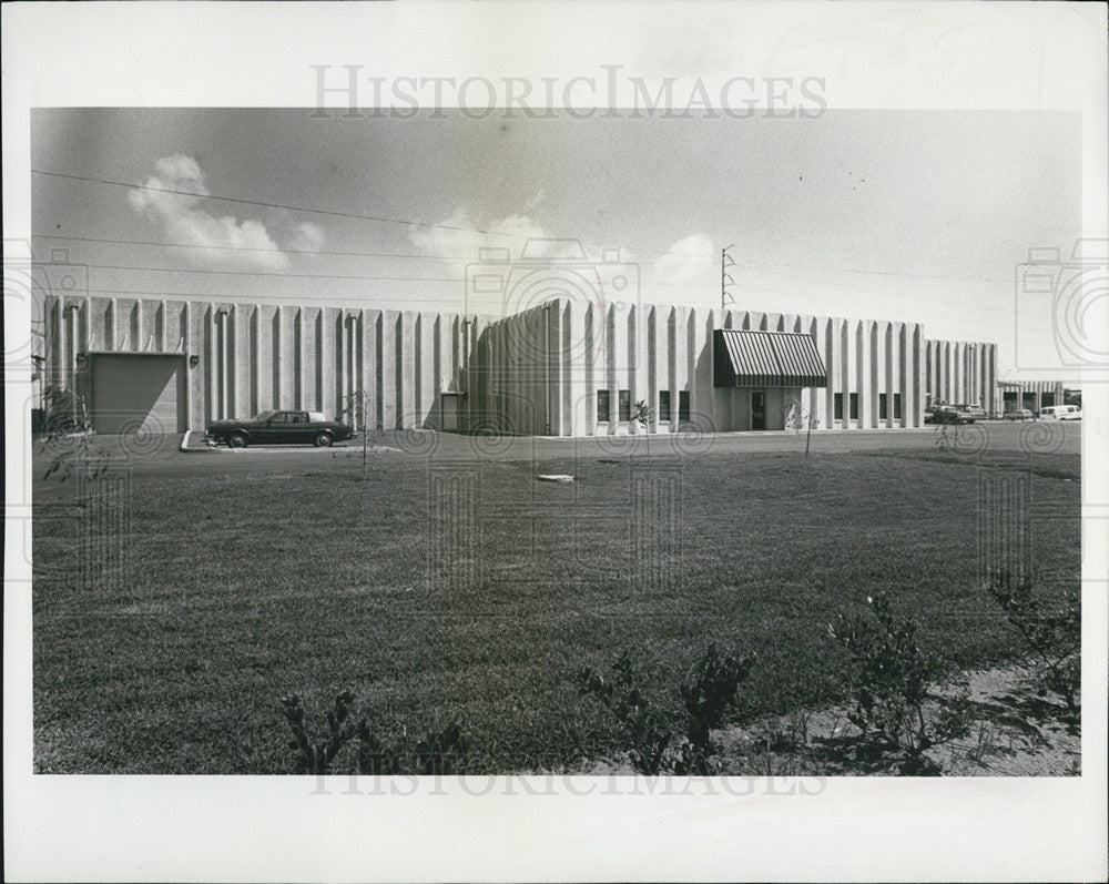 1982 Press Photo Southland Distributors New 60K Sqft Office In St Petersburg FL - Historic Images