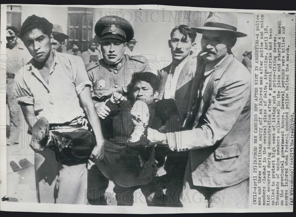 1949 Press Photo Riot Argentina police arrest - Historic Images