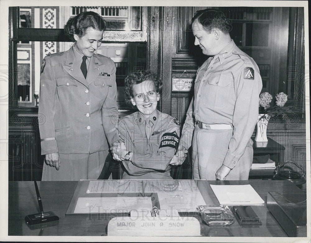 1948 Press Photo Lt Mansye Goins, Sgt Anna Goffer &amp; Major John Snow - Historic Images