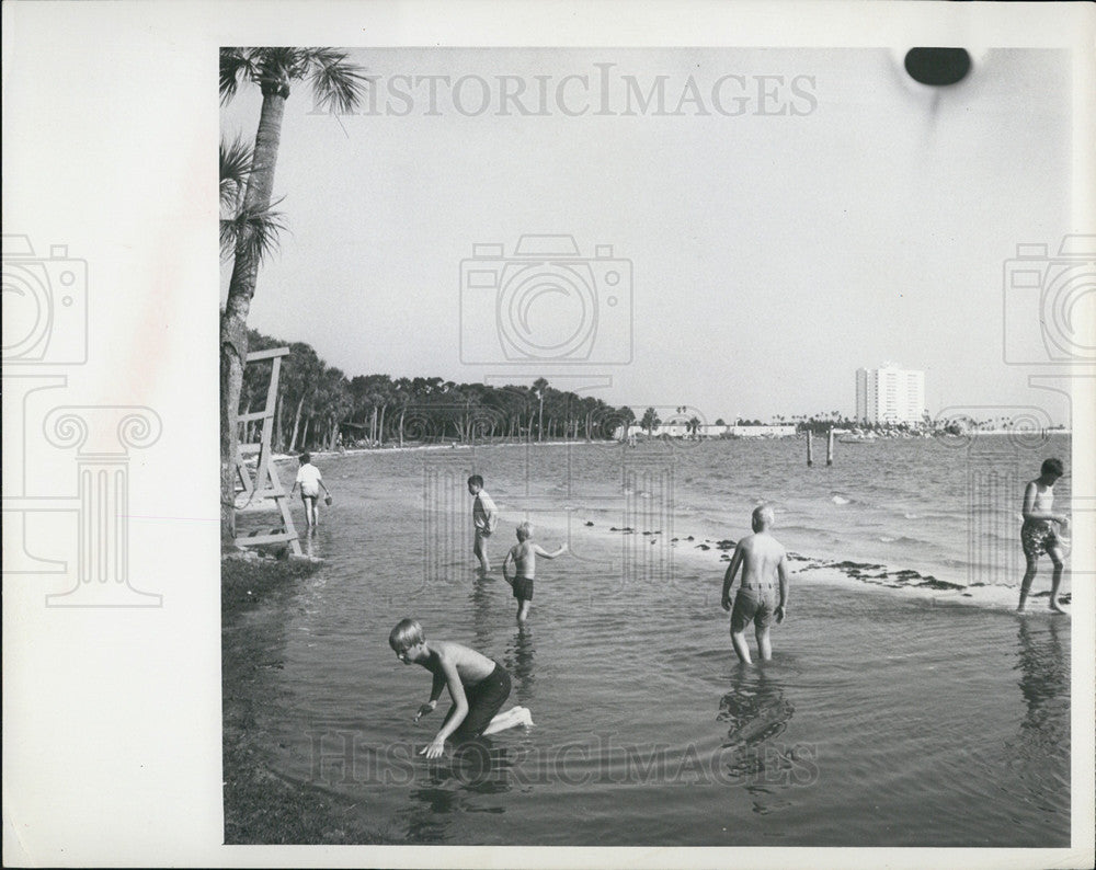 1967 Press Photo Maximo Park Beach/Tampa Bay Florida - Historic Images