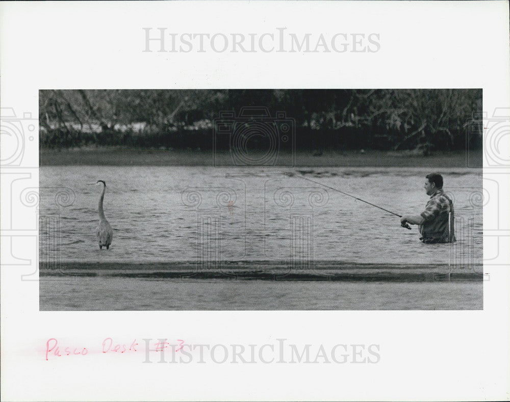 1986 Press Photo Fishing/Anclote Beach/Florida - Historic Images