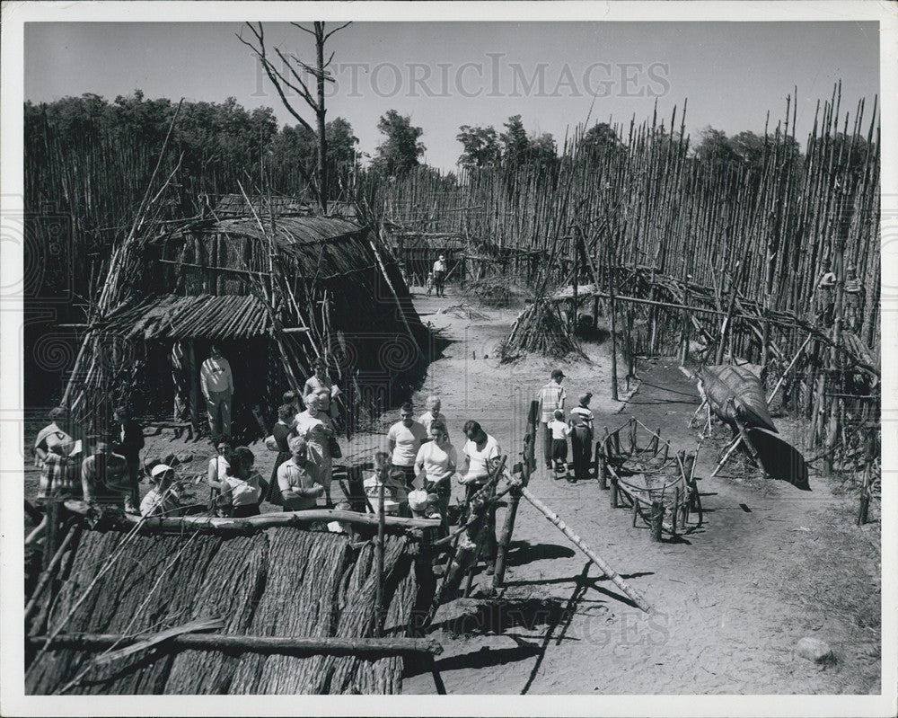 1957 Press Photo Ancient Huron Indian Village near Midland, Ontario Canada - Historic Images