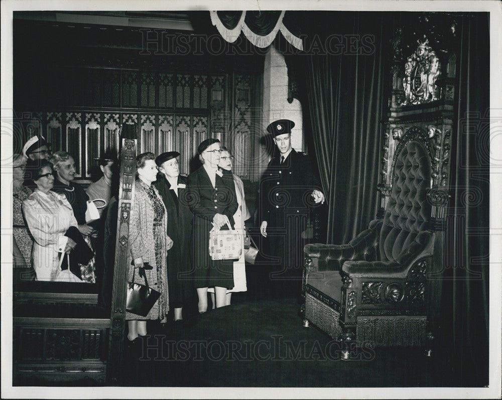 Press Photo Throne chair in the Senate Chamber where Queen Elizabeth sat - Historic Images