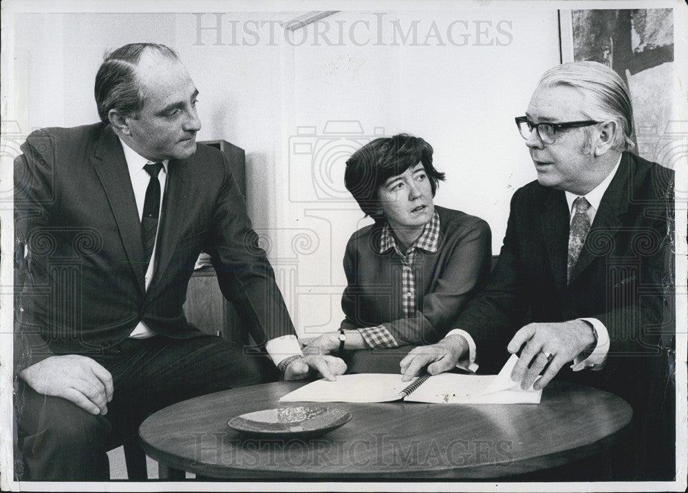 1969 Press Photo Andre Fortier, Jean Roberts &amp; Peter Dwyer Canada Council administrators - Historic Images