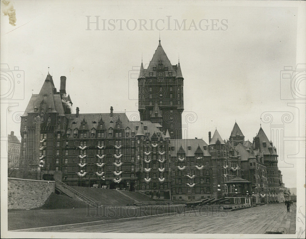 Press Photo Scene from downtown Quebec, Canada - Historic Images