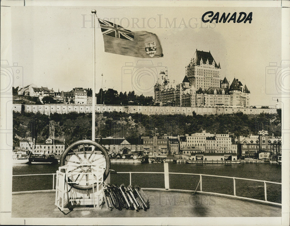 1943 Press Photo  QuebecÃ‚Â´s ChÃƒÂ¢teau Frontenac Castle View From The Water - Historic Images