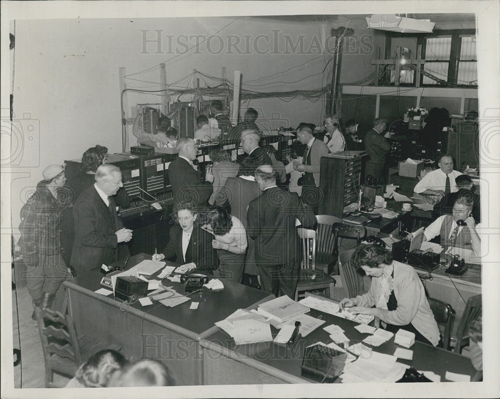 1946 Press Photo Riner Groove, Illinois telephone company - Historic Images