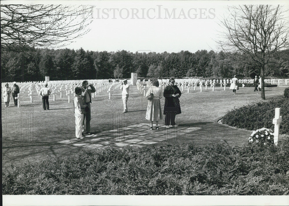 1984 Press Photo Ham Luxemburg US Military Cemetery 5100 Americans Are Buried - Historic Images