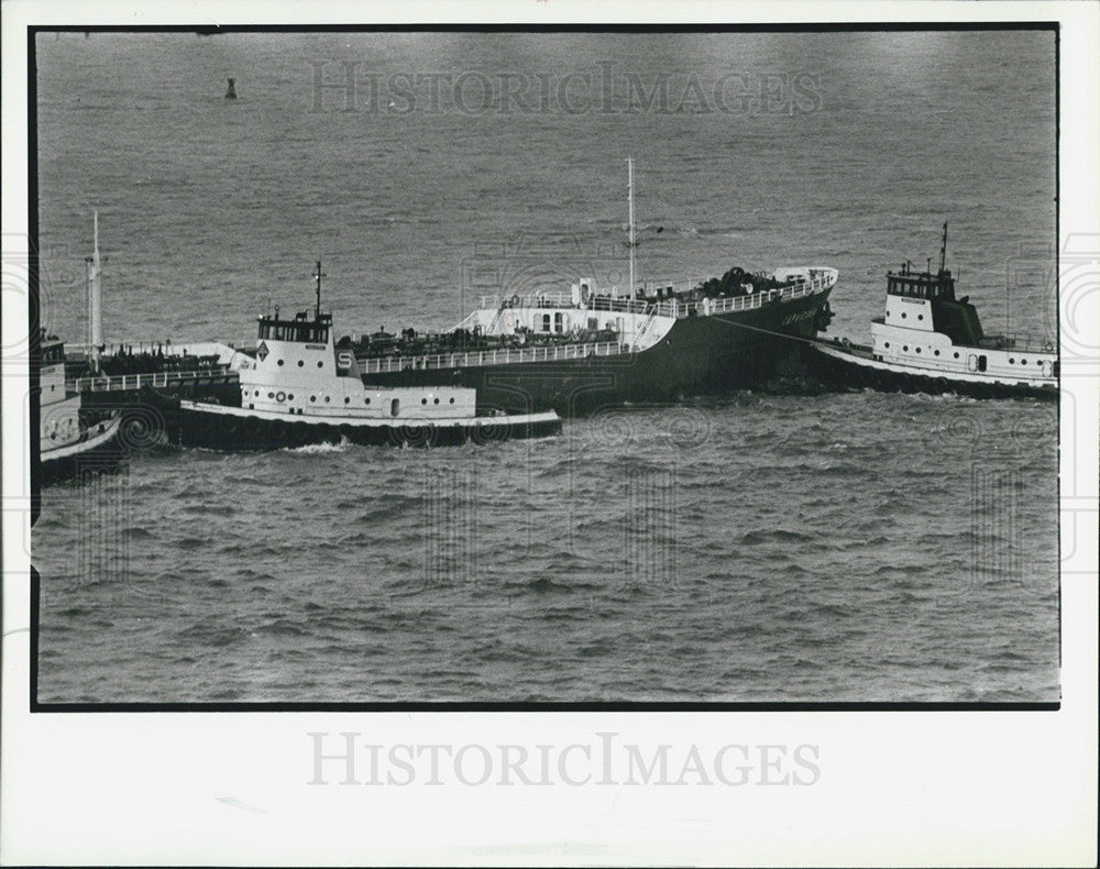 1980 Press Photo Military accident watercraft Blackthorne Capricorn - Historic Images