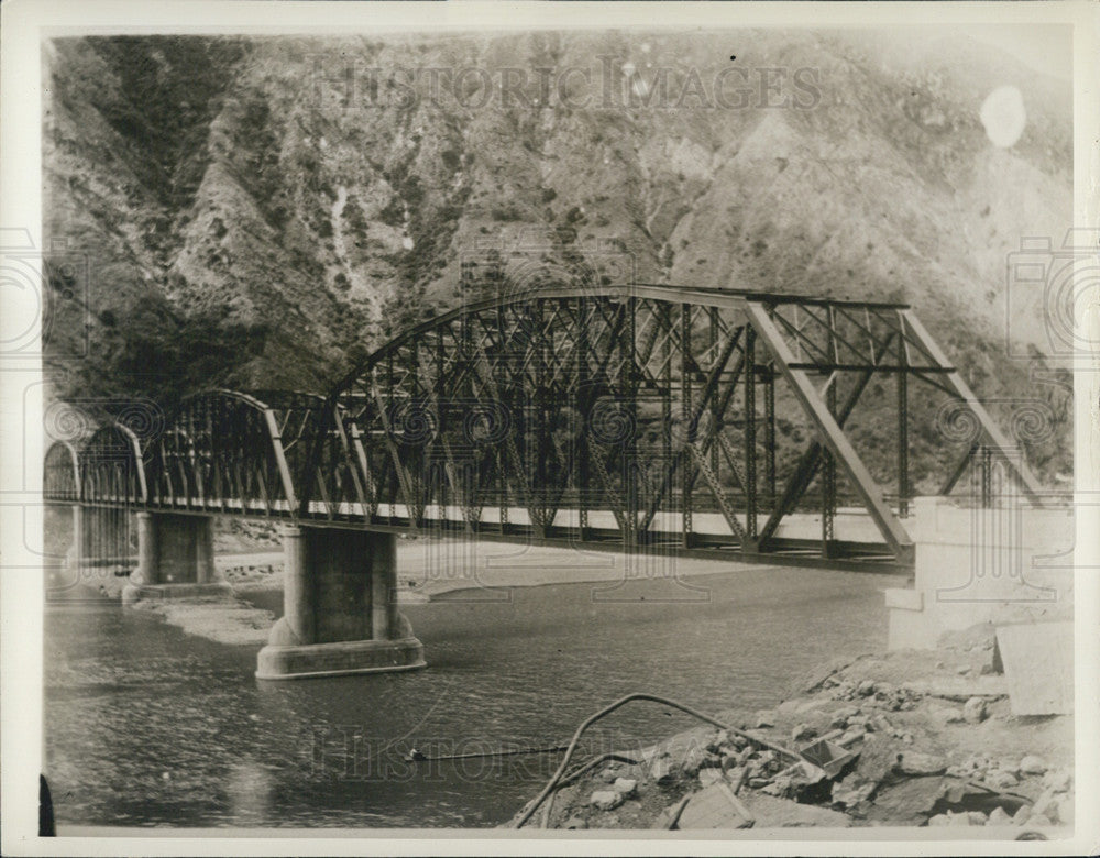 1941 Press Photo Highway bridge over the Alera River  near Vigan Philippines - Historic Images