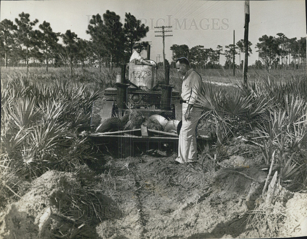 1940 Press Photo S. Bryan Tractor Ploughing in Pine Farm - Historic Images