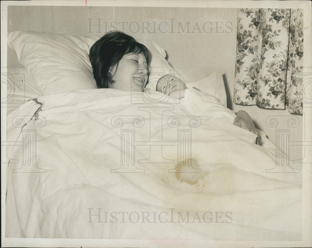 1967 Press Photo Mrs. William Tickle New Year and New Baby - Historic Images