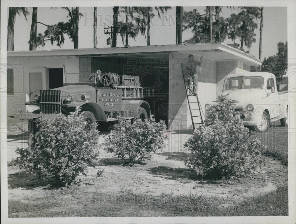 1960 Press Photo Belleair Florida Gets New Firestation - Men at Work - Historic Images