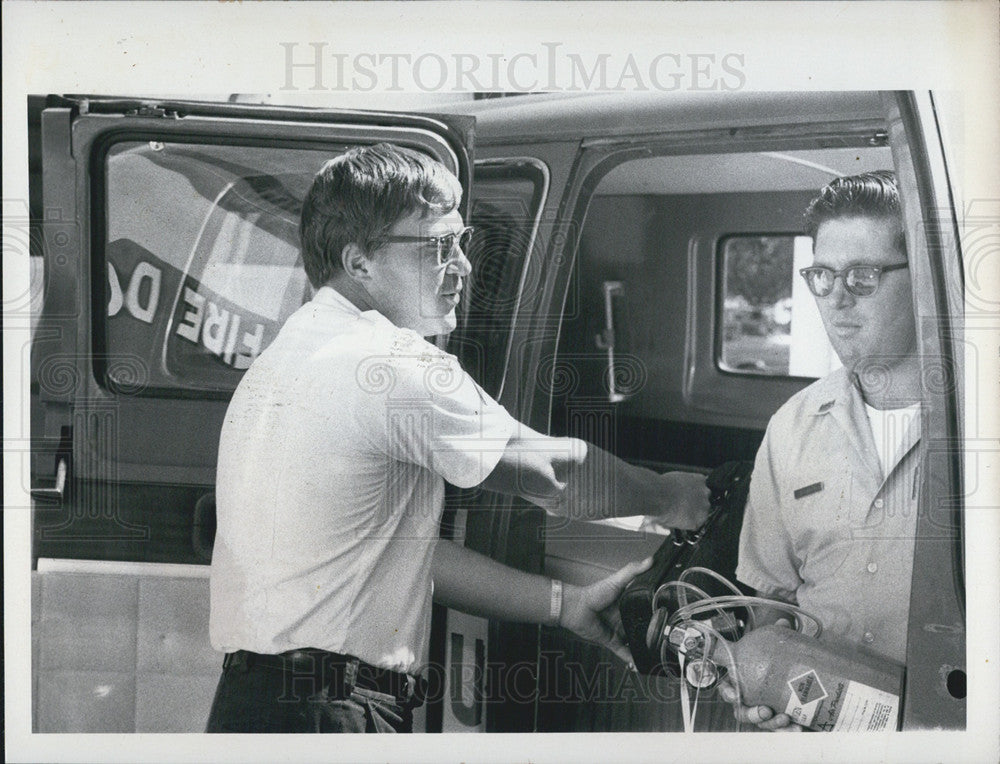 1974 Press Photo Hudson Volunteer Fire Department - Historic Images