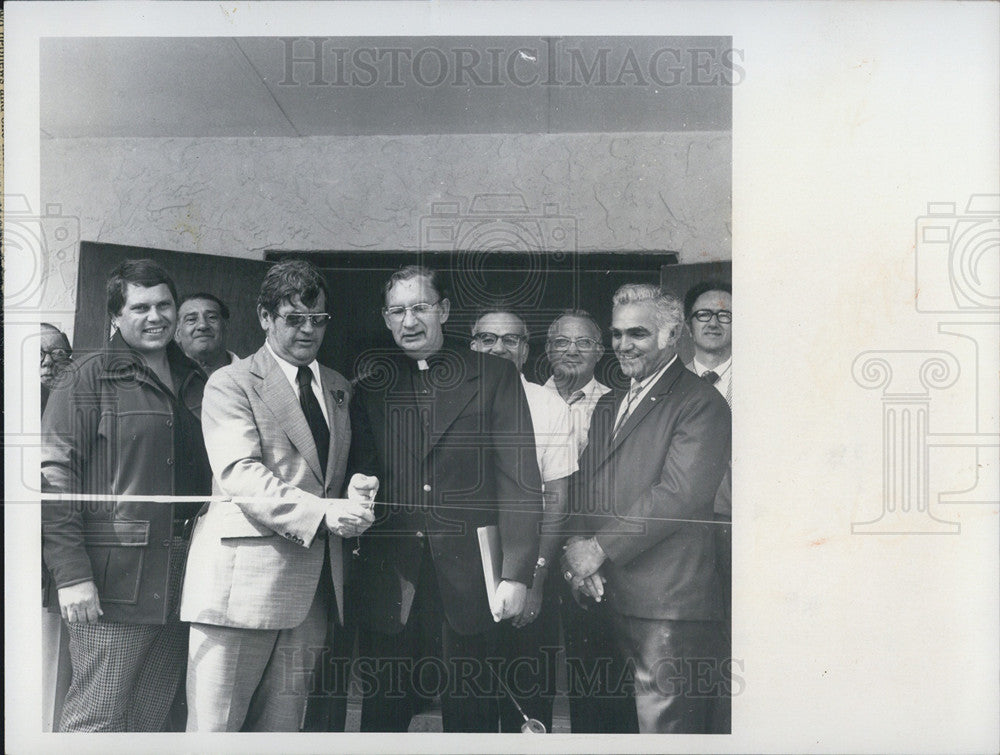 1976 Press Photo Italian American Civic Club Father Malin Anthony Pollito - Historic Images