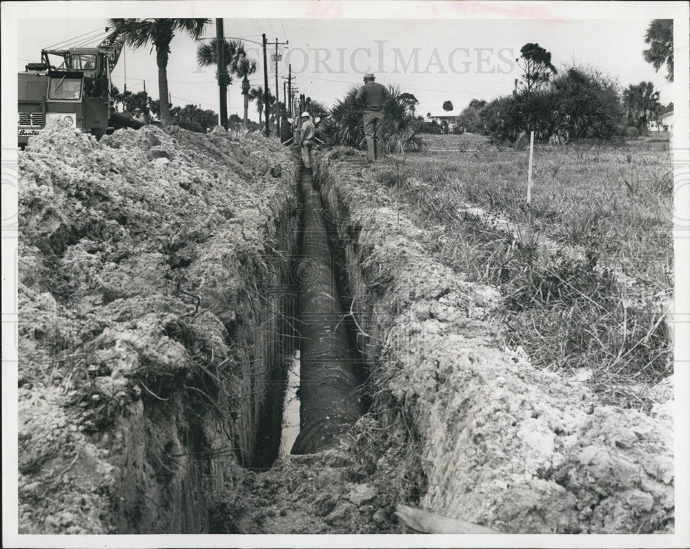 1966 Press Photo Beach Water Lines Installed In Belleair Beach Florida - Historic Images