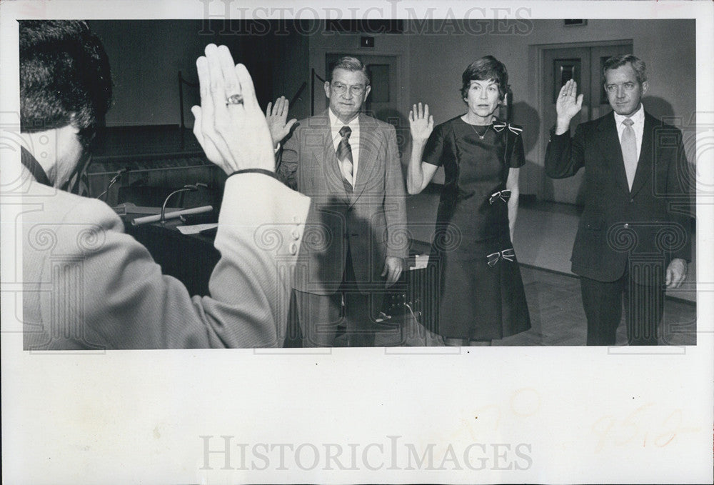 1975 Press Photo Judge Stoutamire/Mayor E. Parker/Cheryl Weible/Robert Koch - Historic Images