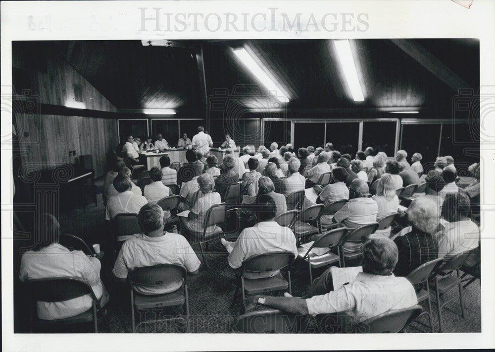 1981 Press Photo City Council Meeting for Belleair Beach residents - Historic Images