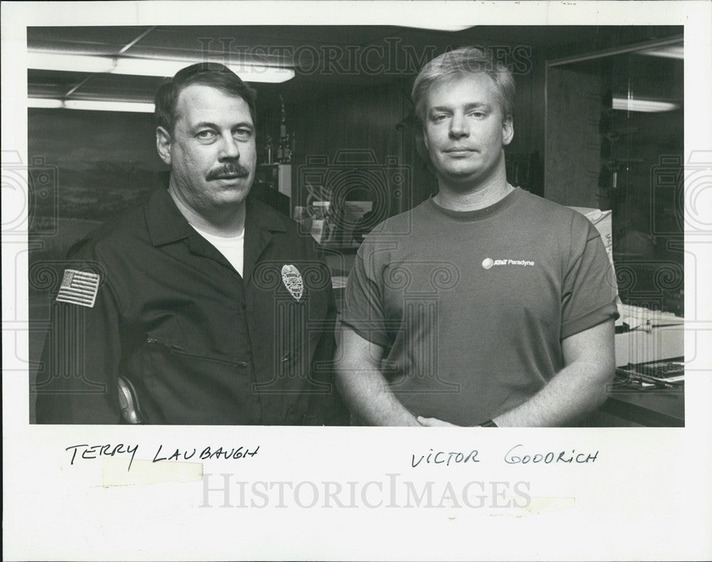 1989 Press Photo Victor Goodrich/Terry Laubaugh/Belleair Police/Florida - Historic Images