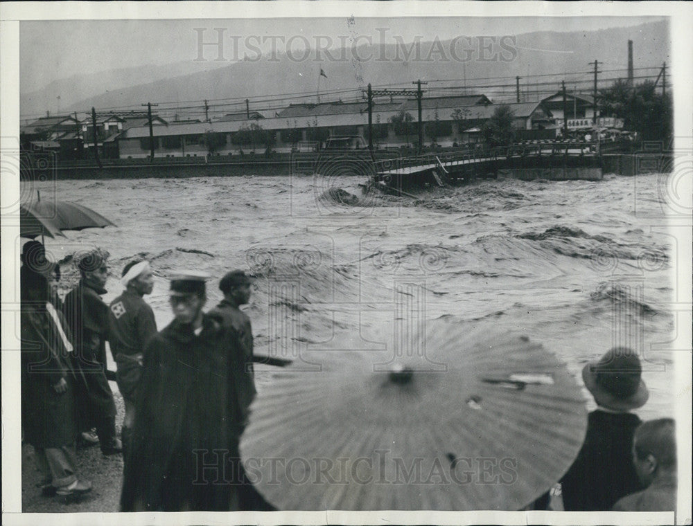 1938 Press Photo Kyoto Bridge in Japan Destroyed In Flood - Historic Images