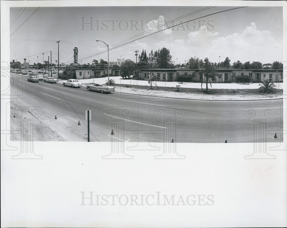 1961 Press Photo The Colony Hotel, site where 0Montgomery Ward Store will rise. - Historic Images